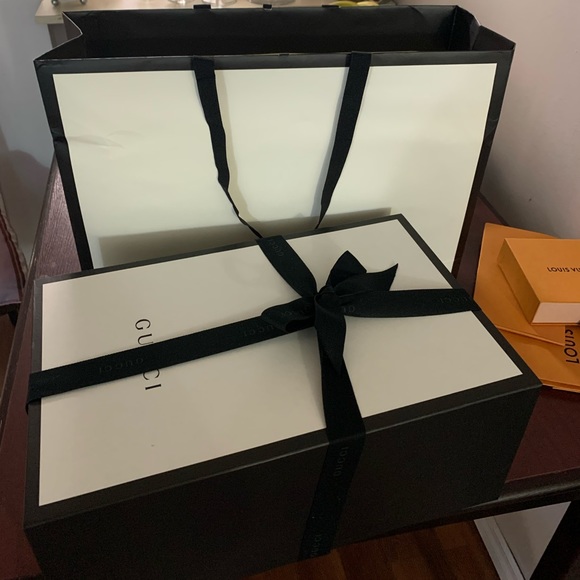 Gucci Marmont GG Shoulder Bag in Small Mini Size - Picture 7 of 9